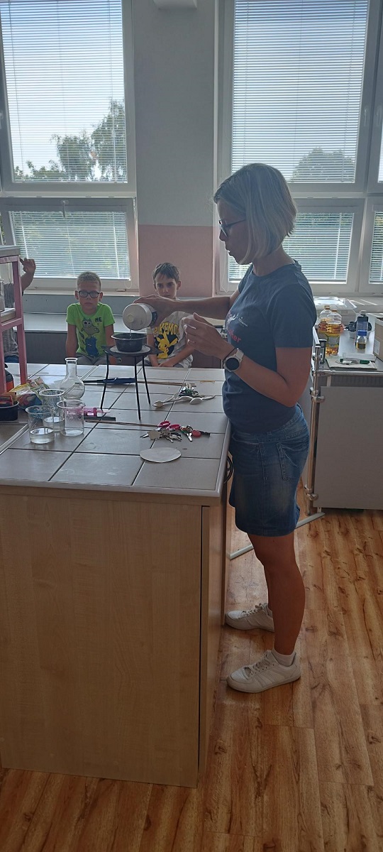 Chemie_pro_páťáky_1.jpg